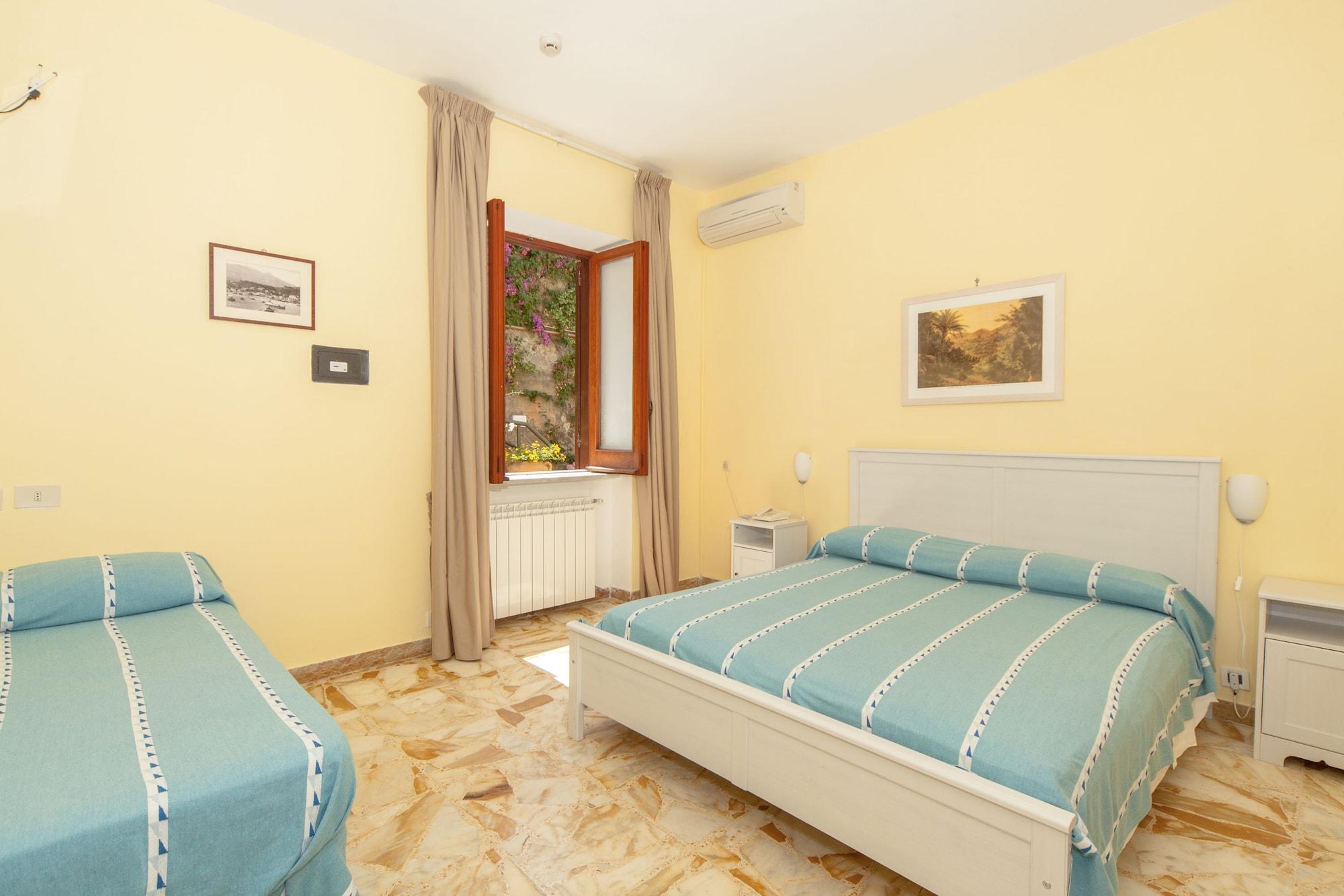 Hotel Ape Regina Casamicciola Terme Exterior photo