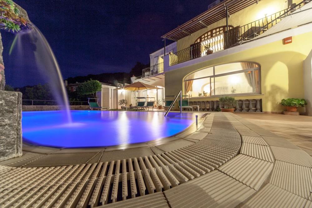Hotel Ape Regina Casamicciola Terme Exterior photo