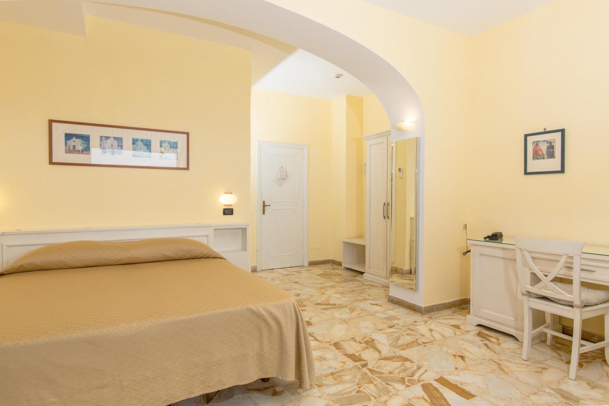 Hotel Ape Regina Casamicciola Terme Exterior photo
